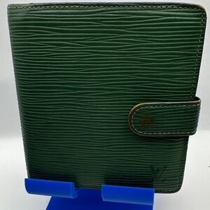 Louis Vuitton Epi Porte-Billets Compact  Green Leather Wallet